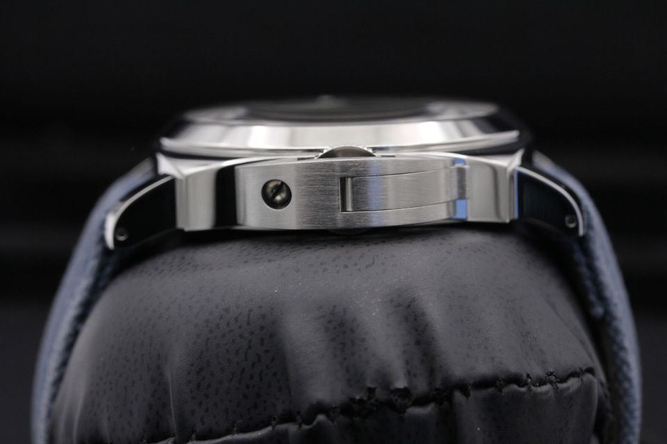 Panerai Luminor Logo PAM00777 Image 3